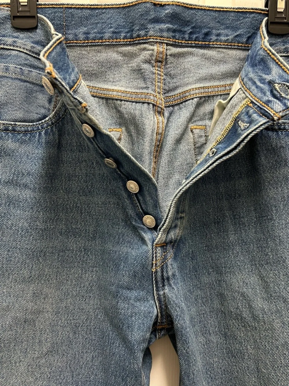 Levi's 501 Buttonfly Men's Jeans - Medium Blue Wash Size 34-32